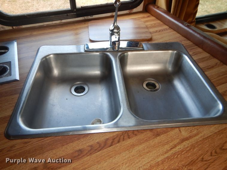 image for item DH2733 1985 Chevrolet Allegro RV