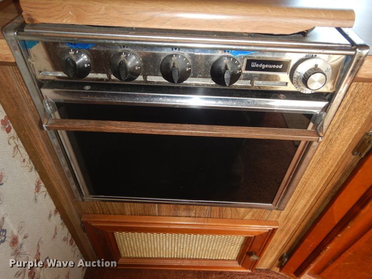 image for item DH2733 1985 Chevrolet Allegro RV