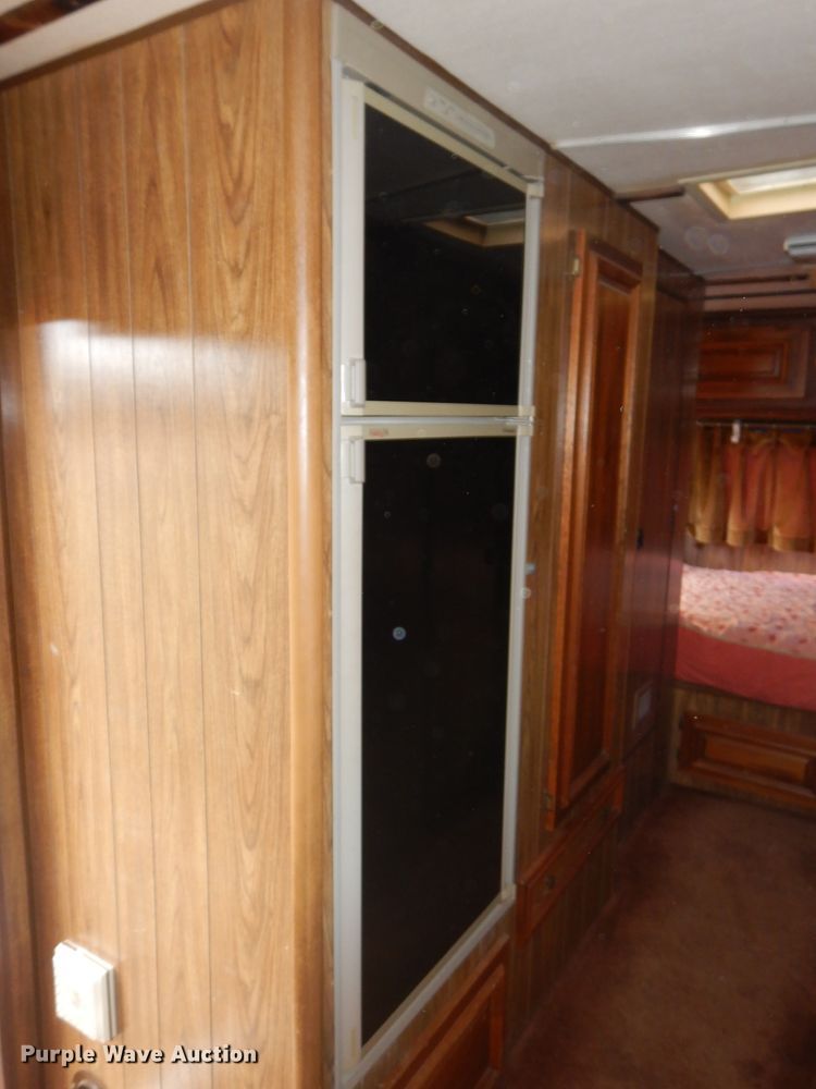 image for item DH2733 1985 Chevrolet Allegro RV