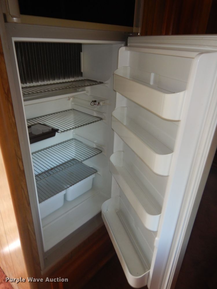 image for item DH2733 1985 Chevrolet Allegro RV