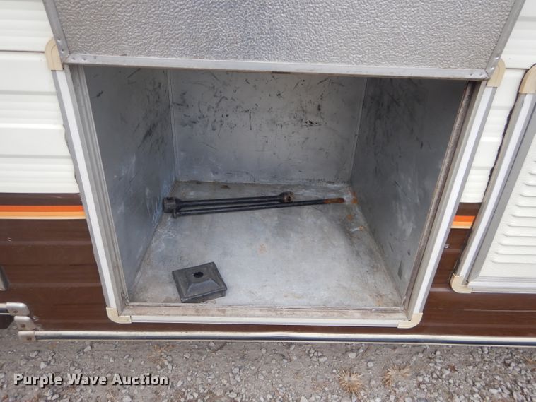 image for item DH2733 1985 Chevrolet Allegro RV