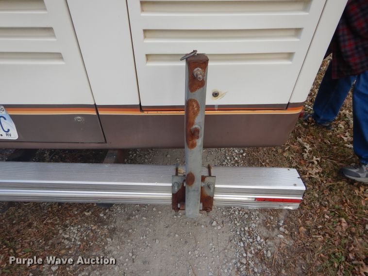 image for item DH2733 1985 Chevrolet Allegro RV