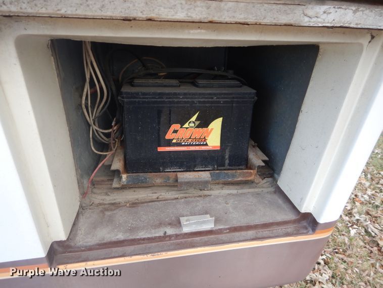 image for item DH2733 1985 Chevrolet Allegro RV