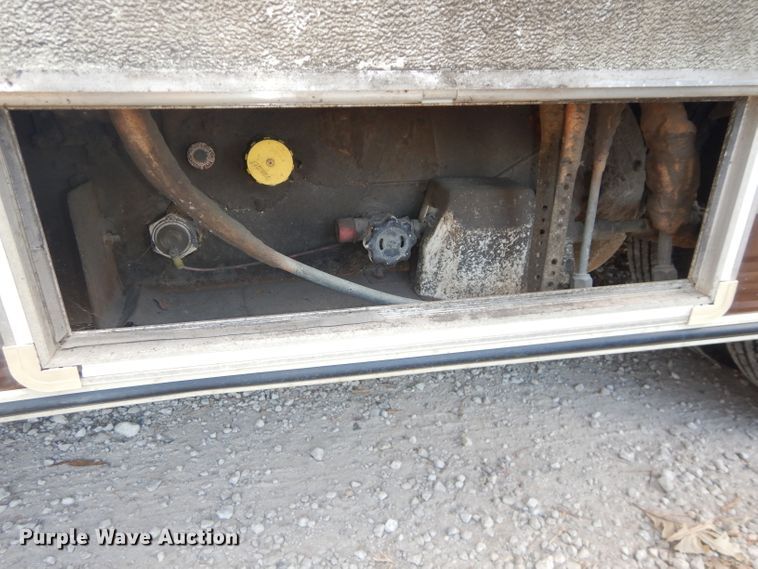 image for item DH2733 1985 Chevrolet Allegro RV