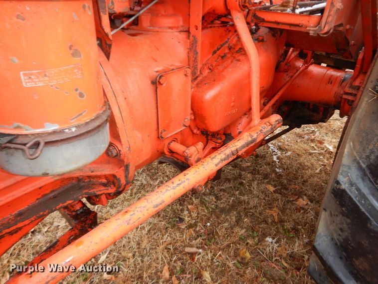 image for item DH4250 Case 900 tractor