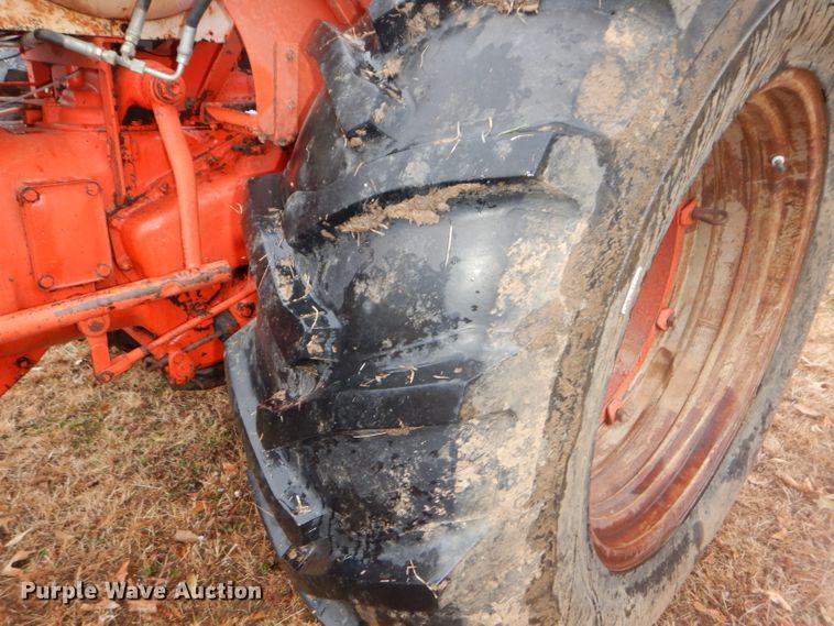 image for item DH4250 Case 900 tractor