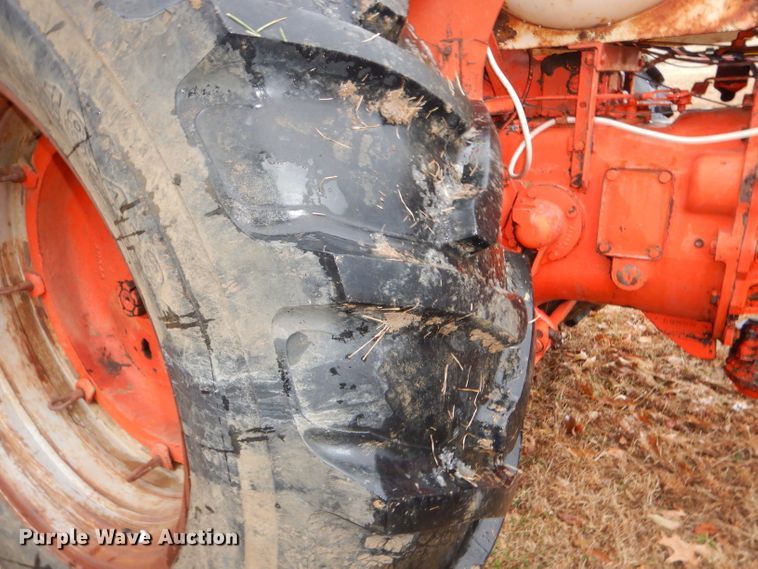 image for item DH4250 Case 900 tractor