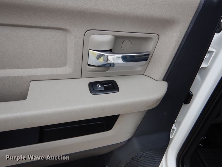 image for item DH5024 2012 Dodge Ram 2500HD Crew Cab pickup truck