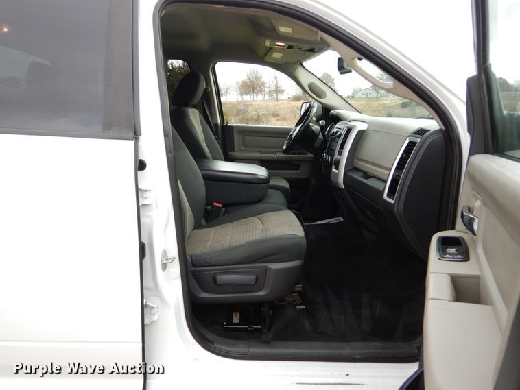 image for item DH5024 2012 Dodge Ram 2500HD Crew Cab pickup truck