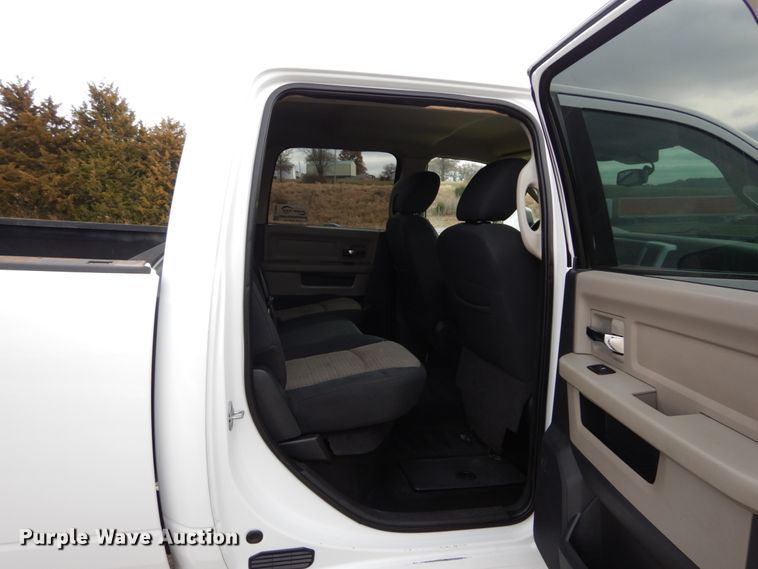 image for item DH5024 2012 Dodge Ram 2500HD Crew Cab pickup truck