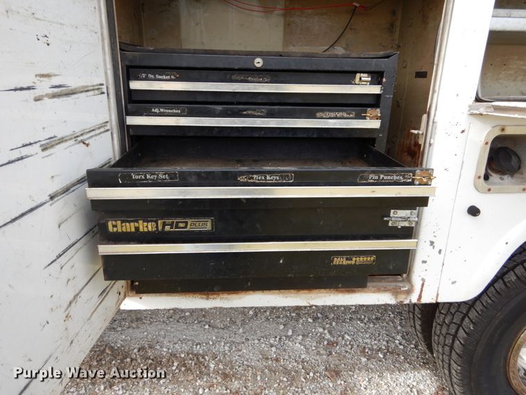 image for item DH5025 1997 Ford F350 XL utility bed pickup truck