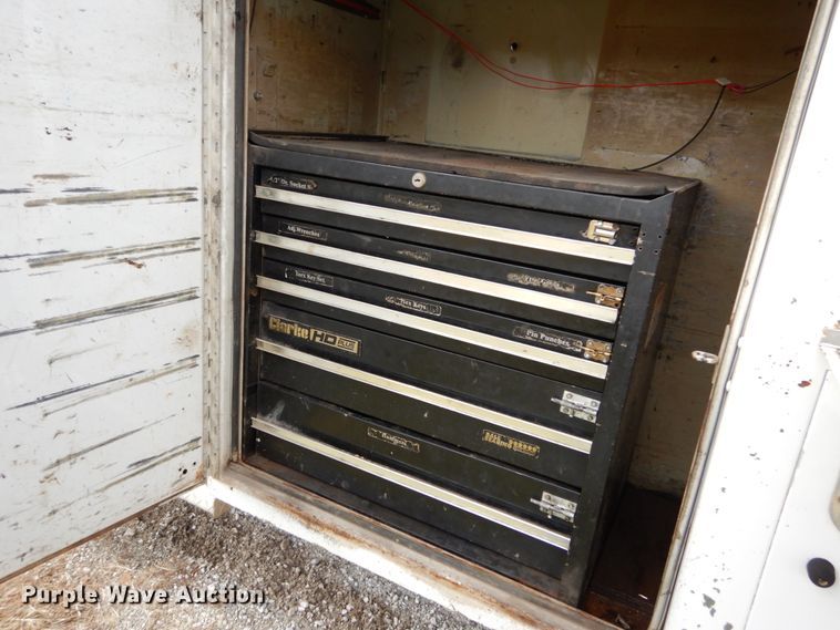 image for item DH5025 1997 Ford F350 XL utility bed pickup truck