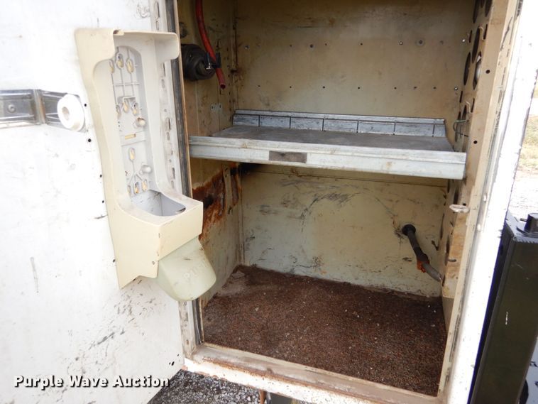 image for item DH5025 1997 Ford F350 XL utility bed pickup truck