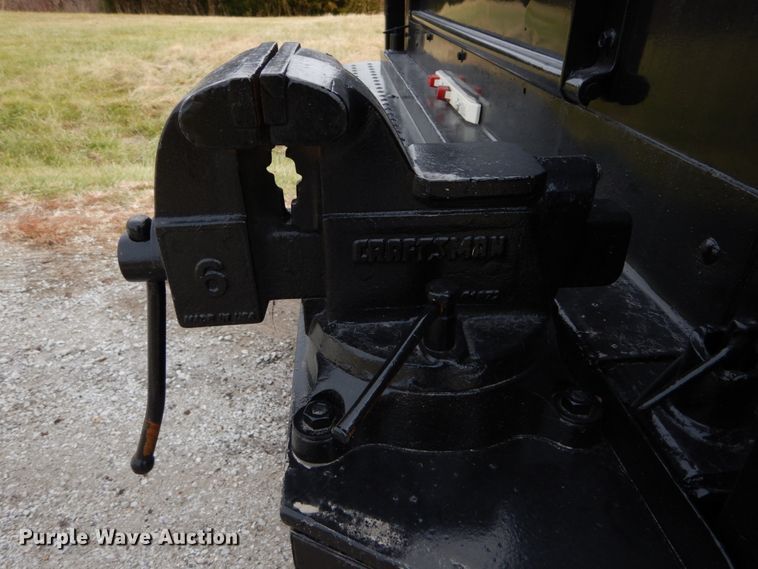 image for item DH5025 1997 Ford F350 XL utility bed pickup truck