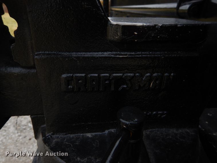 image for item DH5025 1997 Ford F350 XL utility bed pickup truck