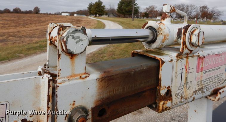 image for item DH5025 1997 Ford F350 XL utility bed pickup truck