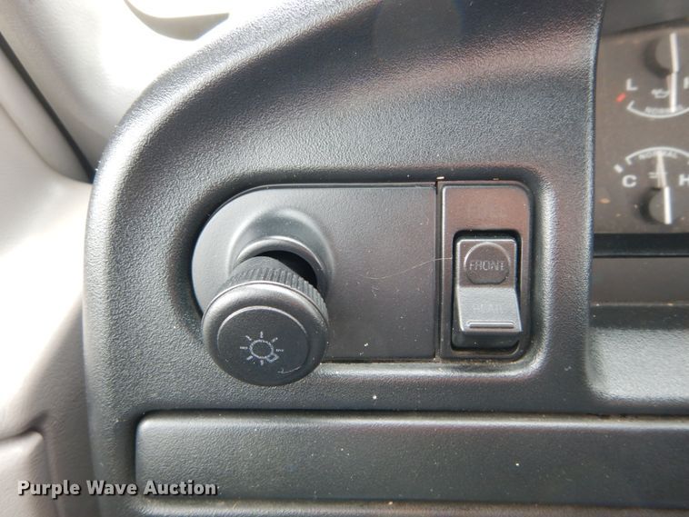 image for item DH5025 1997 Ford F350 XL utility bed pickup truck