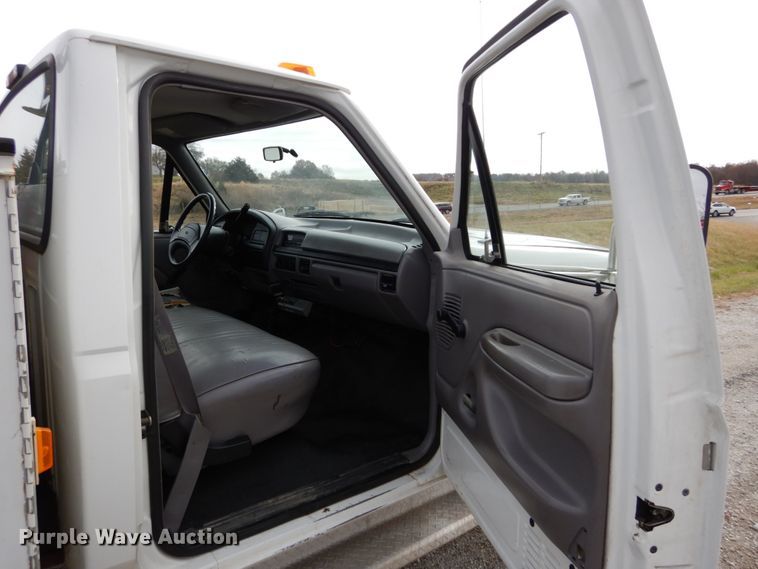 image for item DH5025 1997 Ford F350 XL utility bed pickup truck