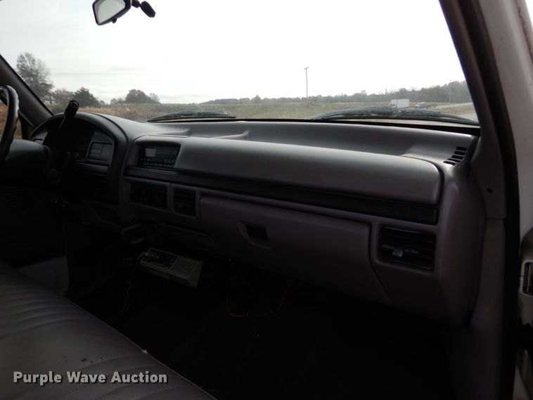 image for item DH5025 1997 Ford F350 XL utility bed pickup truck