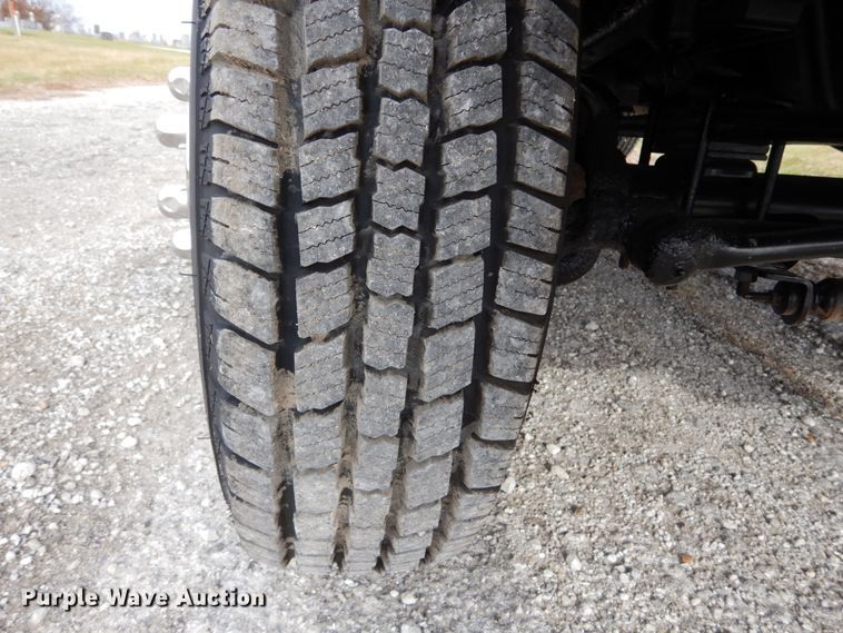 image for item DH5025 1997 Ford F350 XL utility bed pickup truck