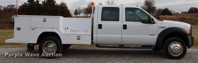 image for item DH5026 2007 Ford F550 Super Duty XL Crew Cab utility truck