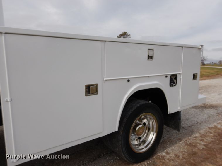 image for item DH5026 2007 Ford F550 Super Duty XL Crew Cab utility truck