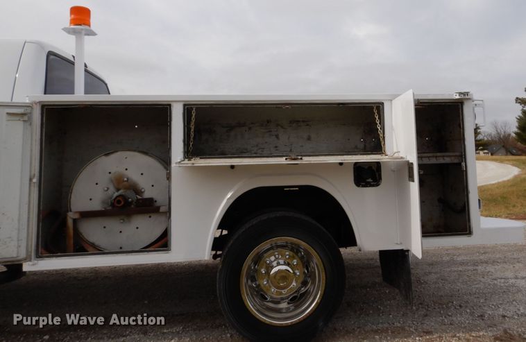 image for item DH5026 2007 Ford F550 Super Duty XL Crew Cab utility truck