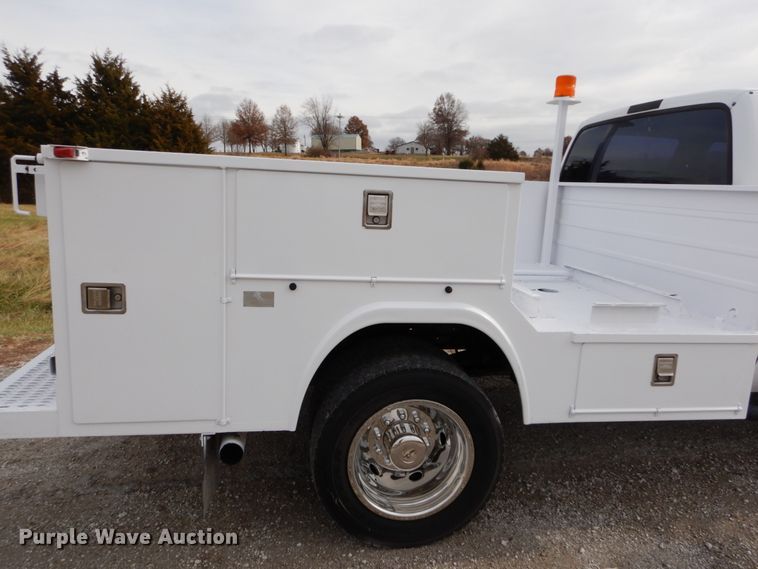 image for item DH5026 2007 Ford F550 Super Duty XL Crew Cab utility truck