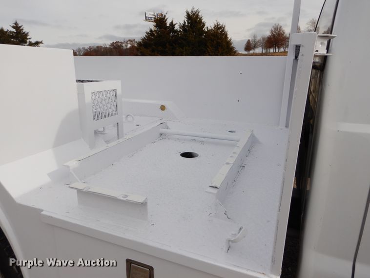 image for item DH5026 2007 Ford F550 Super Duty XL Crew Cab utility truck