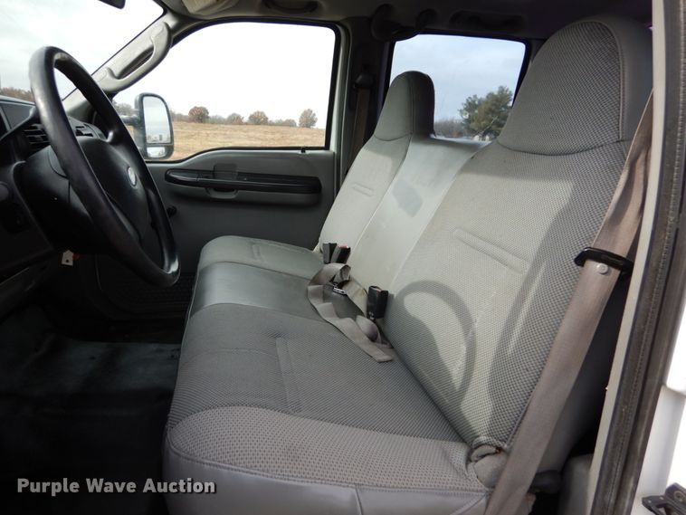 image for item DH5026 2007 Ford F550 Super Duty XL Crew Cab utility truck