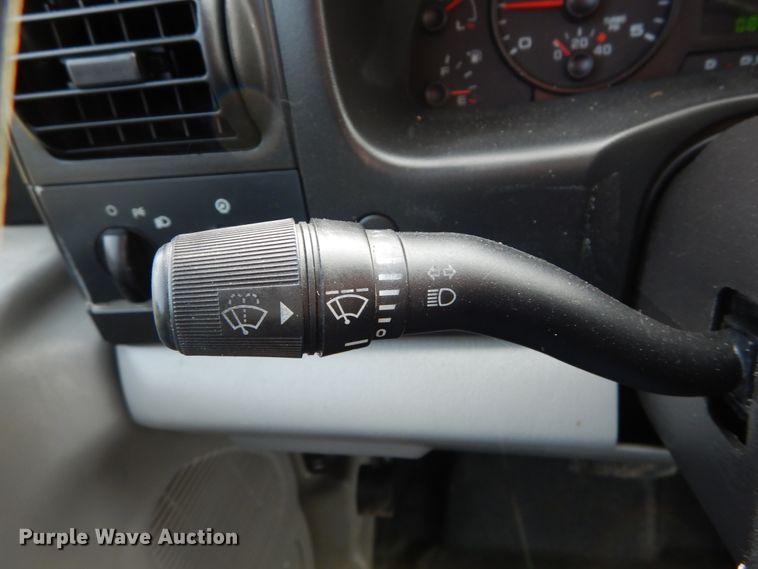 image for item DH5026 2007 Ford F550 Super Duty XL Crew Cab utility truck