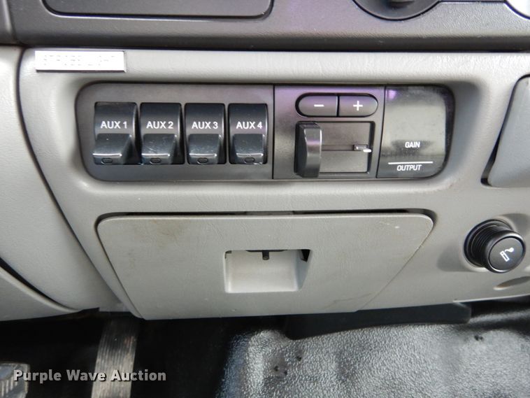 image for item DH5026 2007 Ford F550 Super Duty XL Crew Cab utility truck