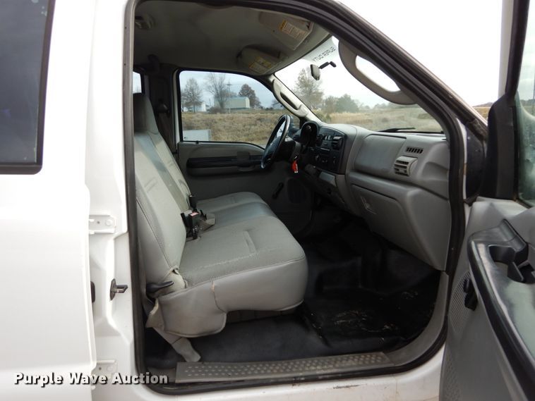image for item DH5026 2007 Ford F550 Super Duty XL Crew Cab utility truck