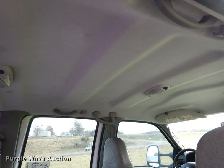 image for item DH5026 2007 Ford F550 Super Duty XL Crew Cab utility truck