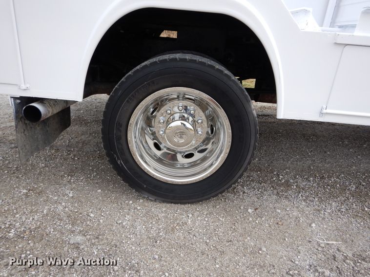 image for item DH5026 2007 Ford F550 Super Duty XL Crew Cab utility truck