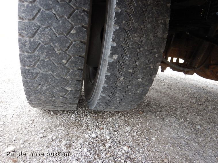 image for item DH5026 2007 Ford F550 Super Duty XL Crew Cab utility truck