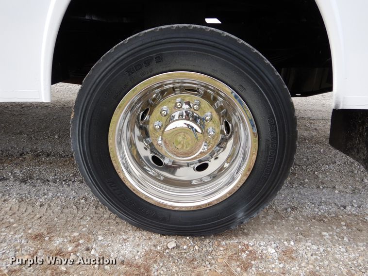 image for item DH5026 2007 Ford F550 Super Duty XL Crew Cab utility truck