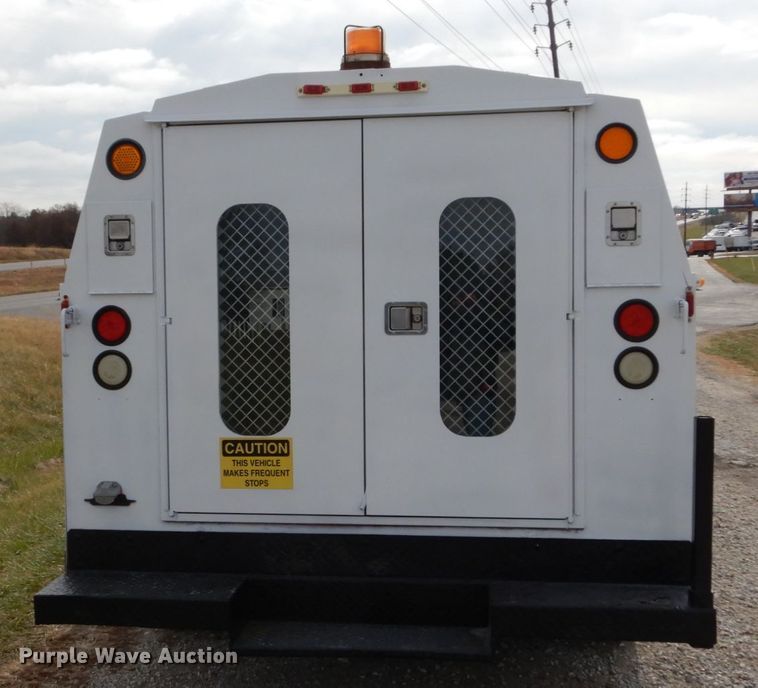 image for item DH5028 2006 Ford E350 Super Duty utility van