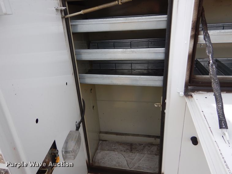 image for item DH5028 2006 Ford E350 Super Duty utility van