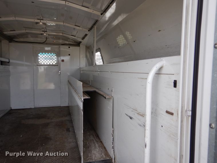 image for item DH5028 2006 Ford E350 Super Duty utility van