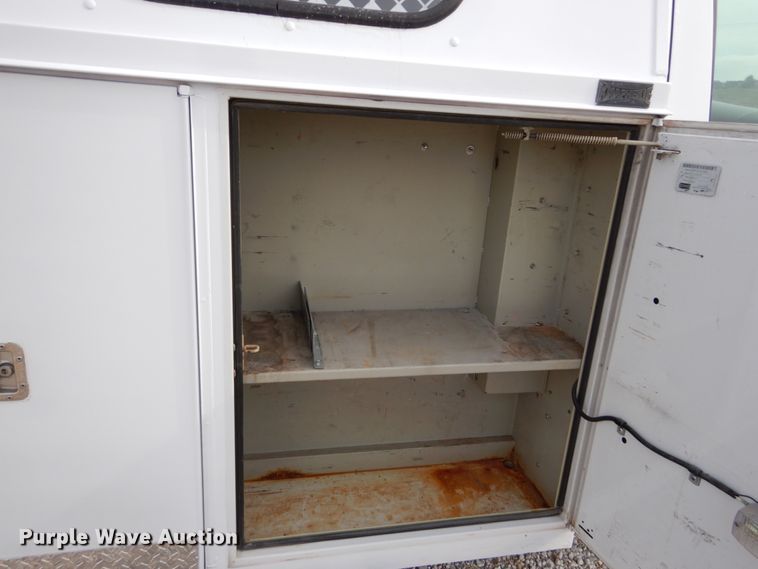 image for item DH5028 2006 Ford E350 Super Duty utility van