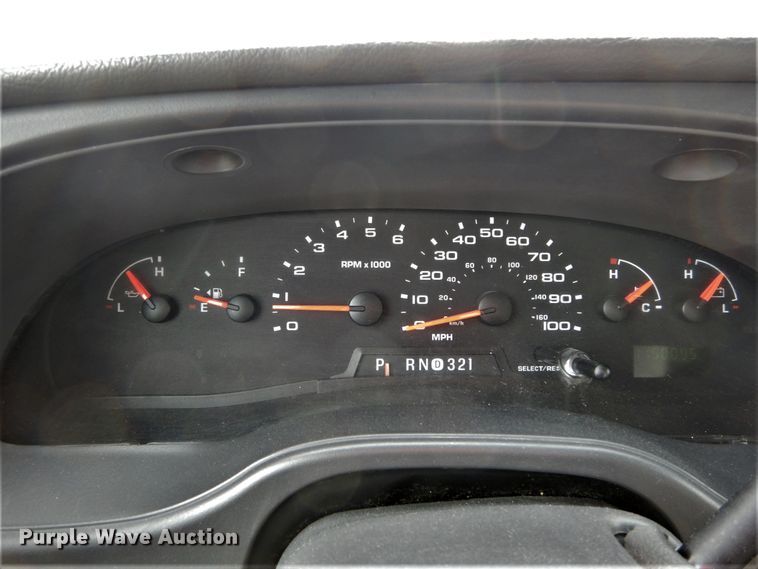 image for item DH5028 2006 Ford E350 Super Duty utility van