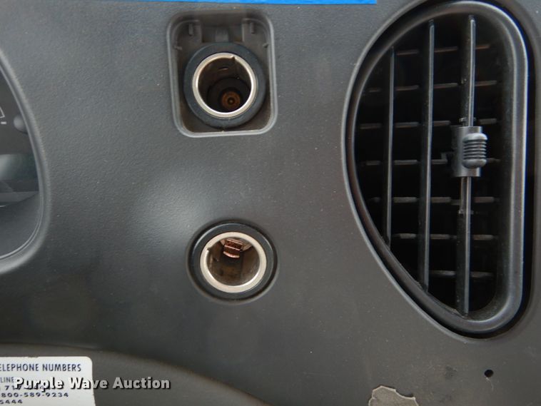 image for item DH5028 2006 Ford E350 Super Duty utility van