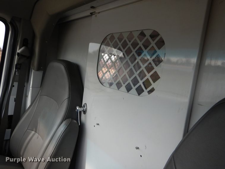 image for item DH5028 2006 Ford E350 Super Duty utility van