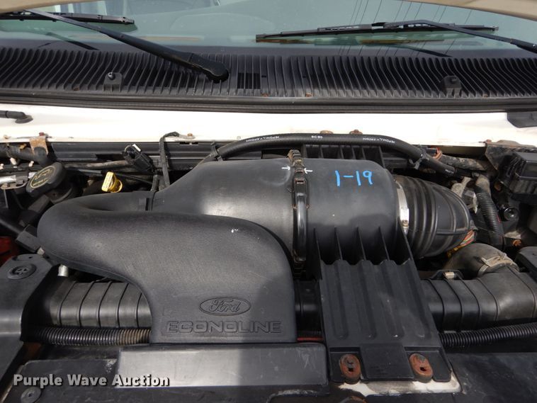 image for item DH5028 2006 Ford E350 Super Duty utility van