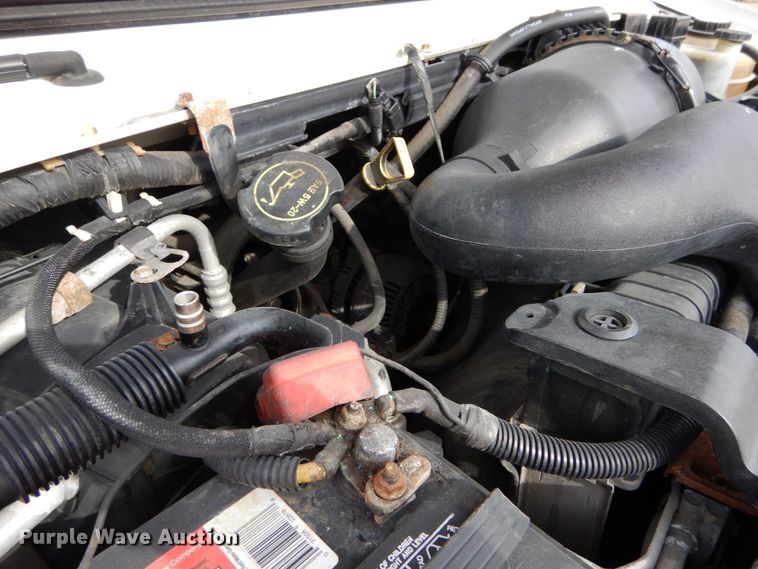 image for item DH5028 2006 Ford E350 Super Duty utility van