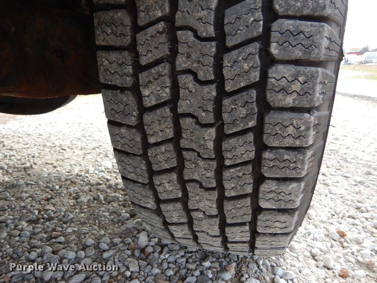 image for item DH5028 2006 Ford E350 Super Duty utility van