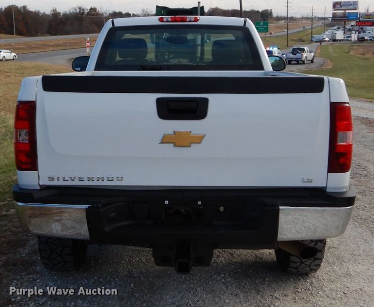 image for item DH5034 2013 Chevrolet Silverado 2500HD pickup truck