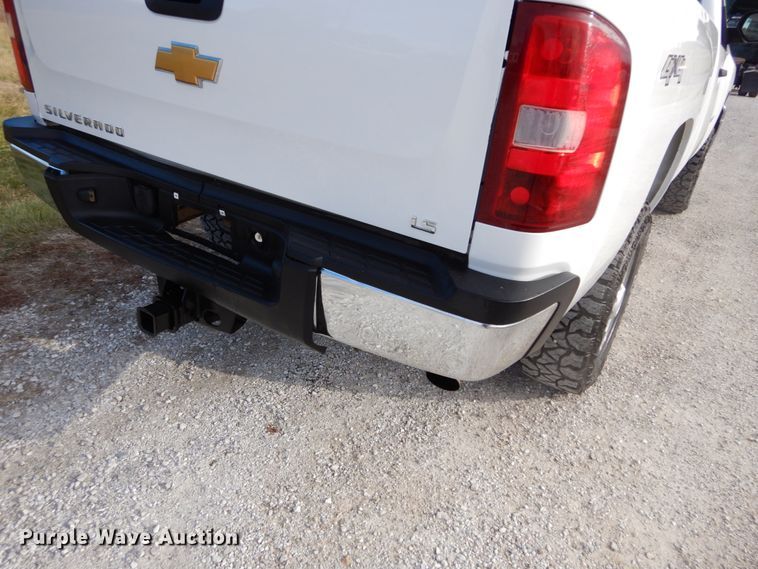 image for item DH5034 2013 Chevrolet Silverado 2500HD pickup truck