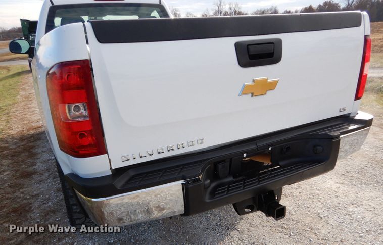 image for item DH5034 2013 Chevrolet Silverado 2500HD pickup truck